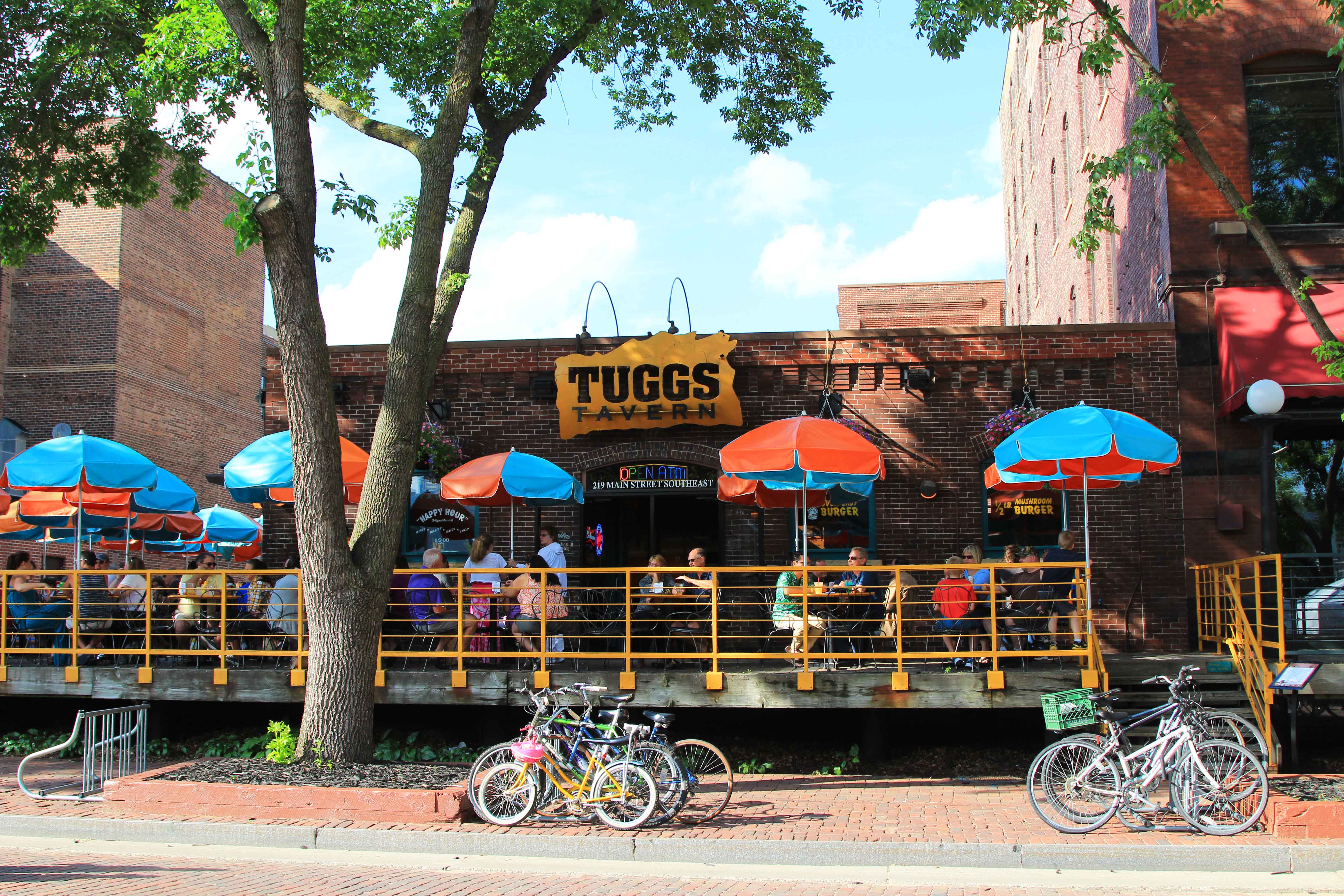 Outdoor Patio Dining In Minneapolis Meet On The Water